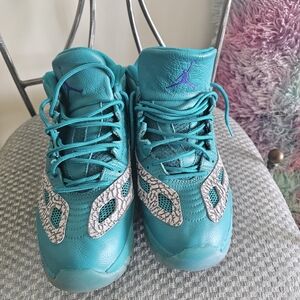 Air Jordan XI (11) Retro Low IE (Highlighter) TEAL